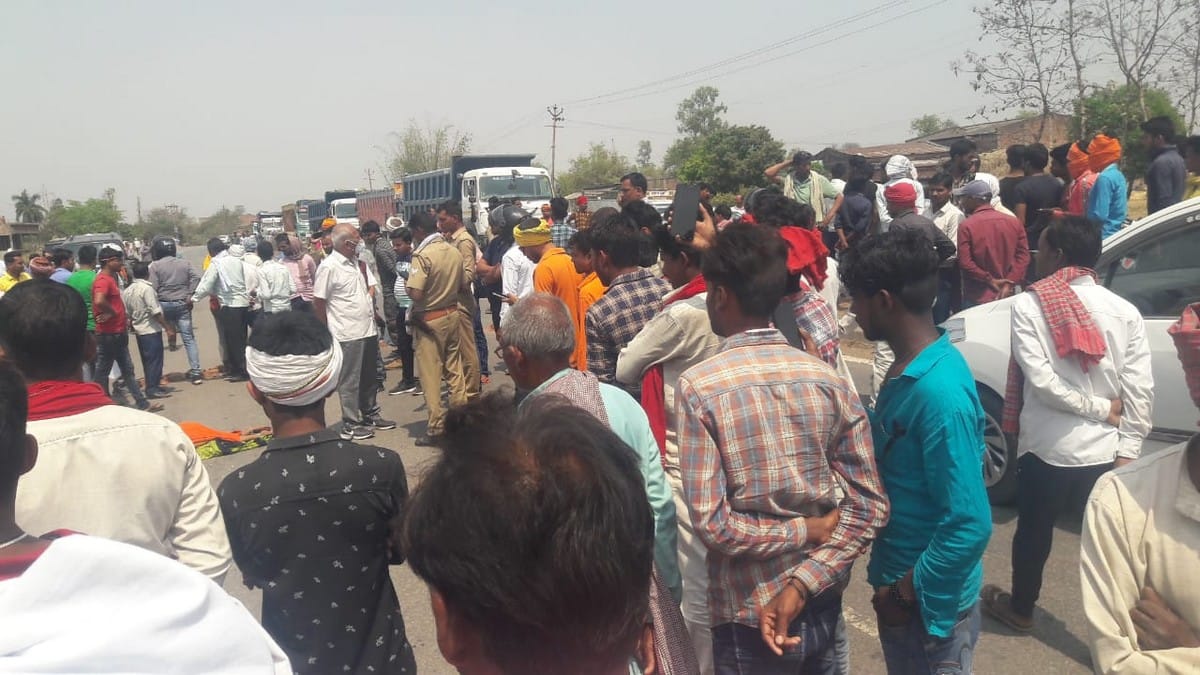 Mother and daughter died in tragic accident by tanker in sonbhadra