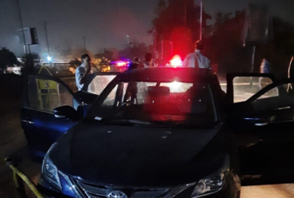 Delhi News : Two criminals with rewards on their heads were injured during an encounter