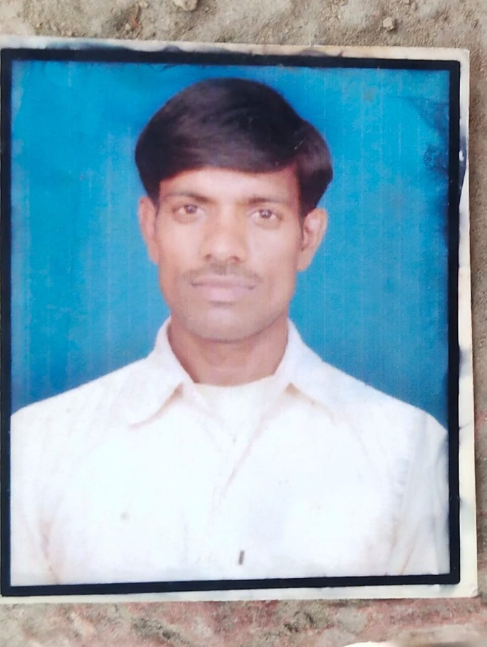 auraiya news,lantern,house under construcation,collapses,worker dies