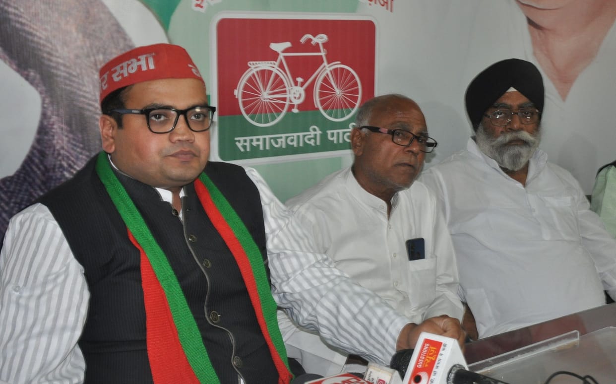 Businessmen will be riding a bicycle in the upcoming election