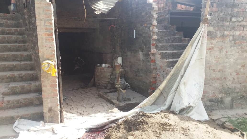 Brother killed his elder brother by shovel for four feet land dispute in azamgarh