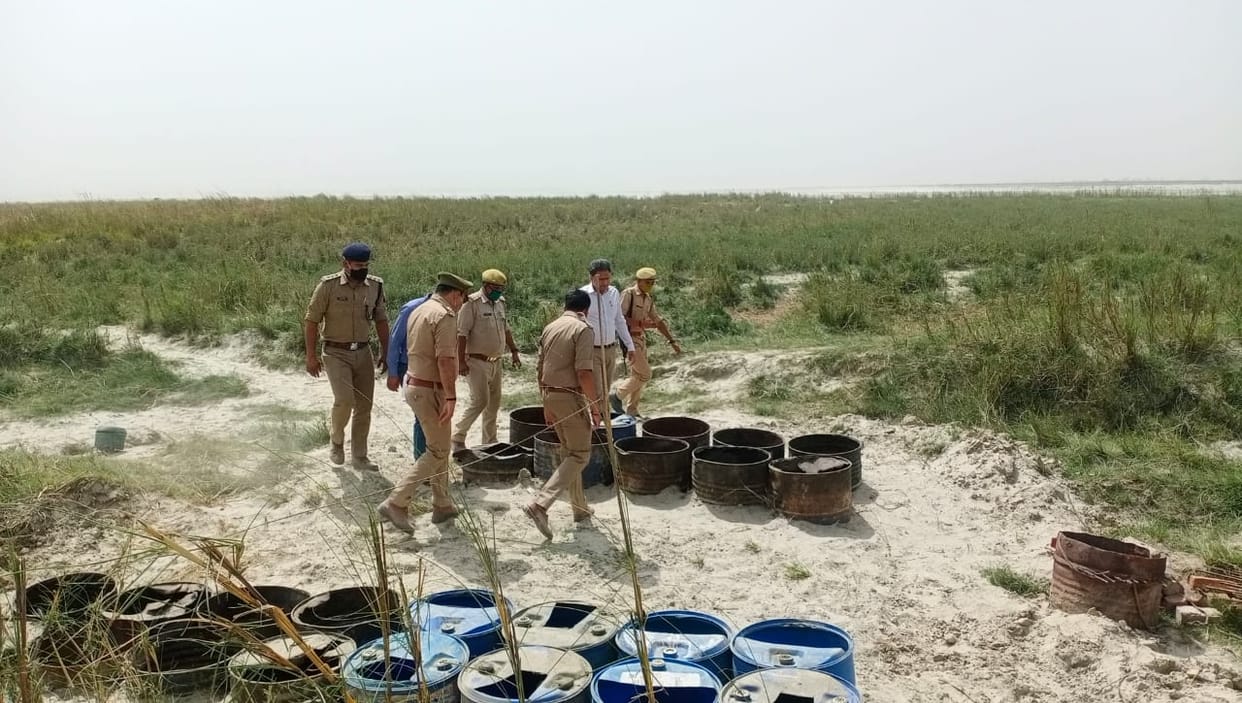 DM and SP break liquor kilns in Mau