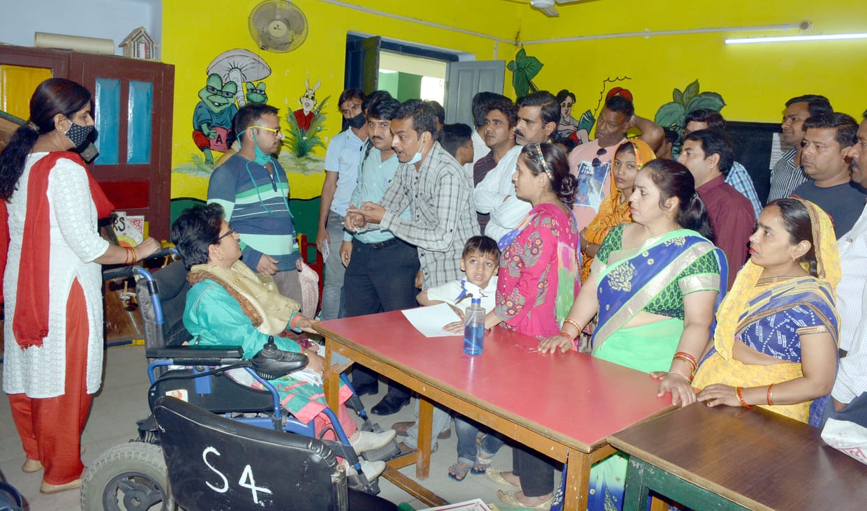 parents protested for relaxation in fees