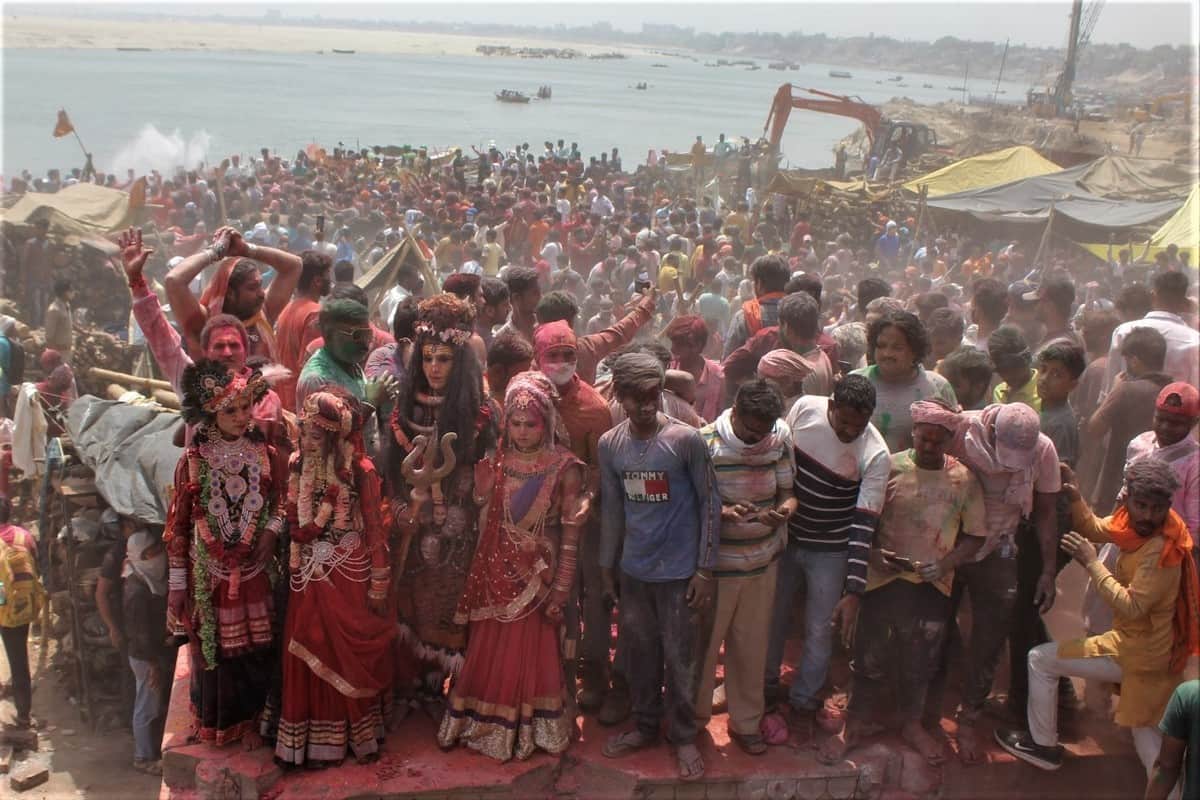 Mahadev played Chita Bhasma ki Holi at mahashamshan Manikarnika Ghat