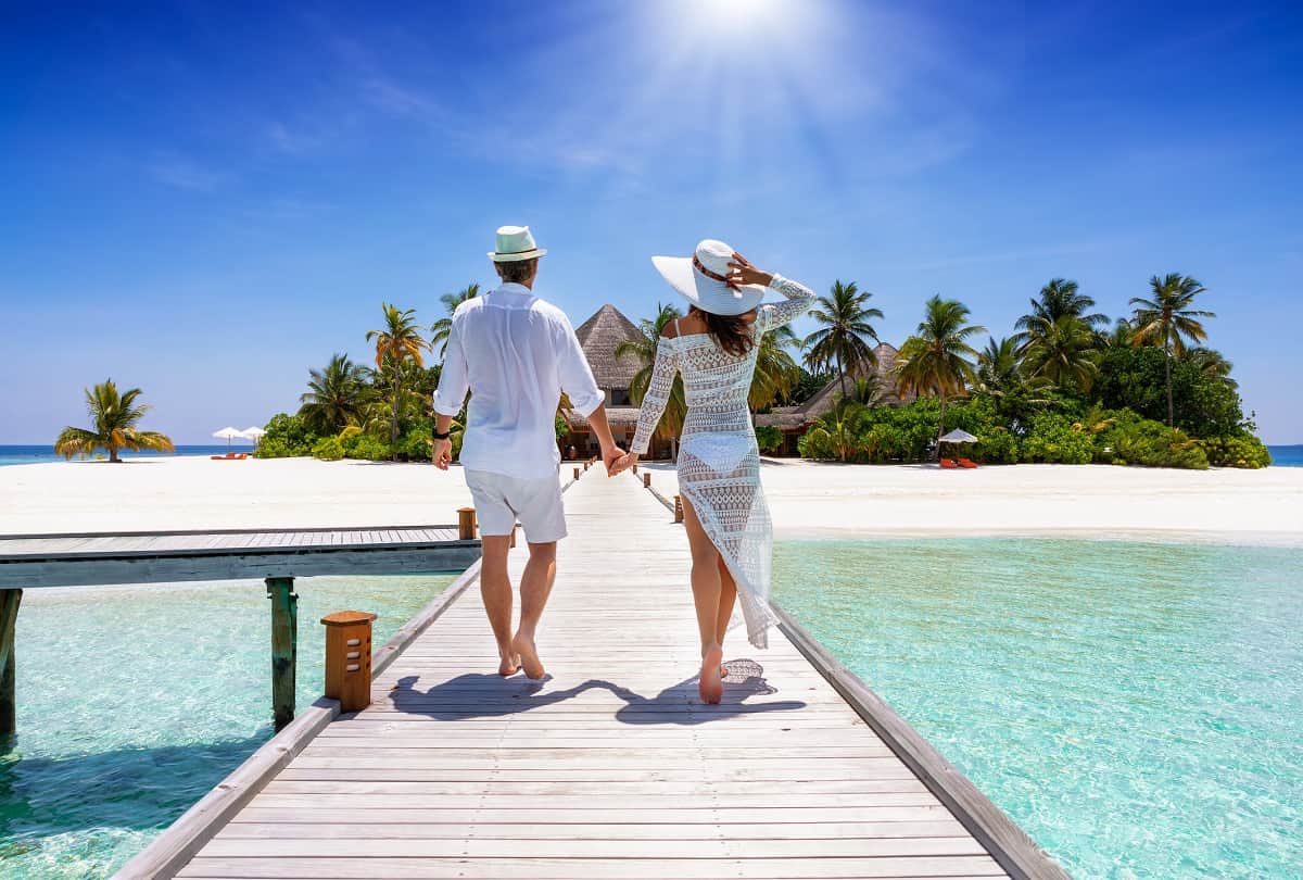 Tourist guide You can make your trip with partner romantic and memorable through these four tips