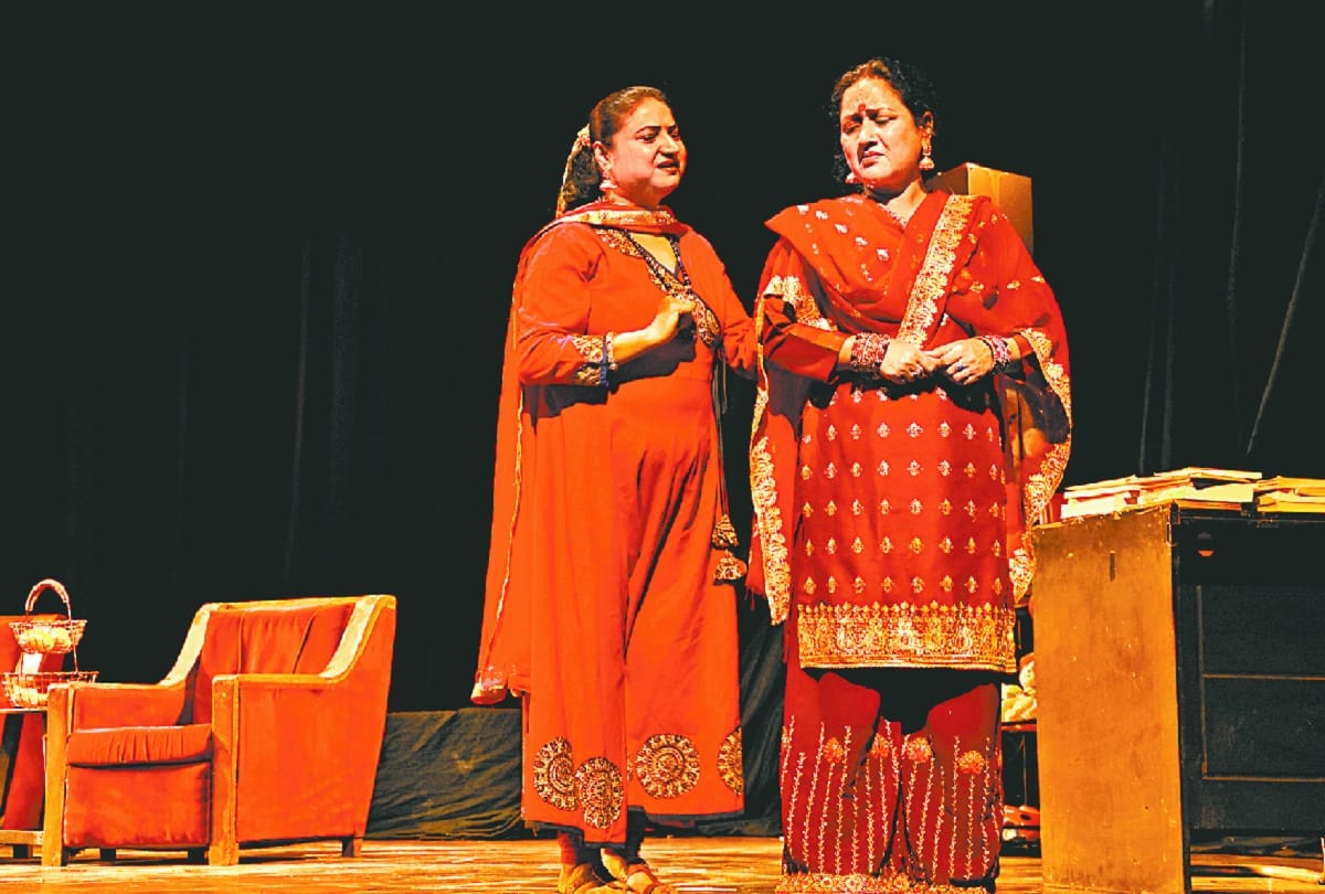 World Theatre Day Dogri plays left an indelible mark in world of theater special talk with veteran Theater artist Balwant Thakur and others