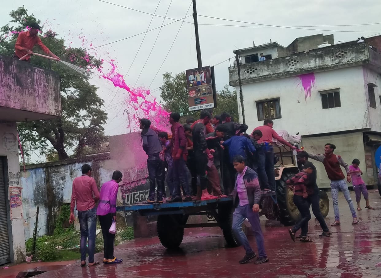 The color procession will start in Dhampur today