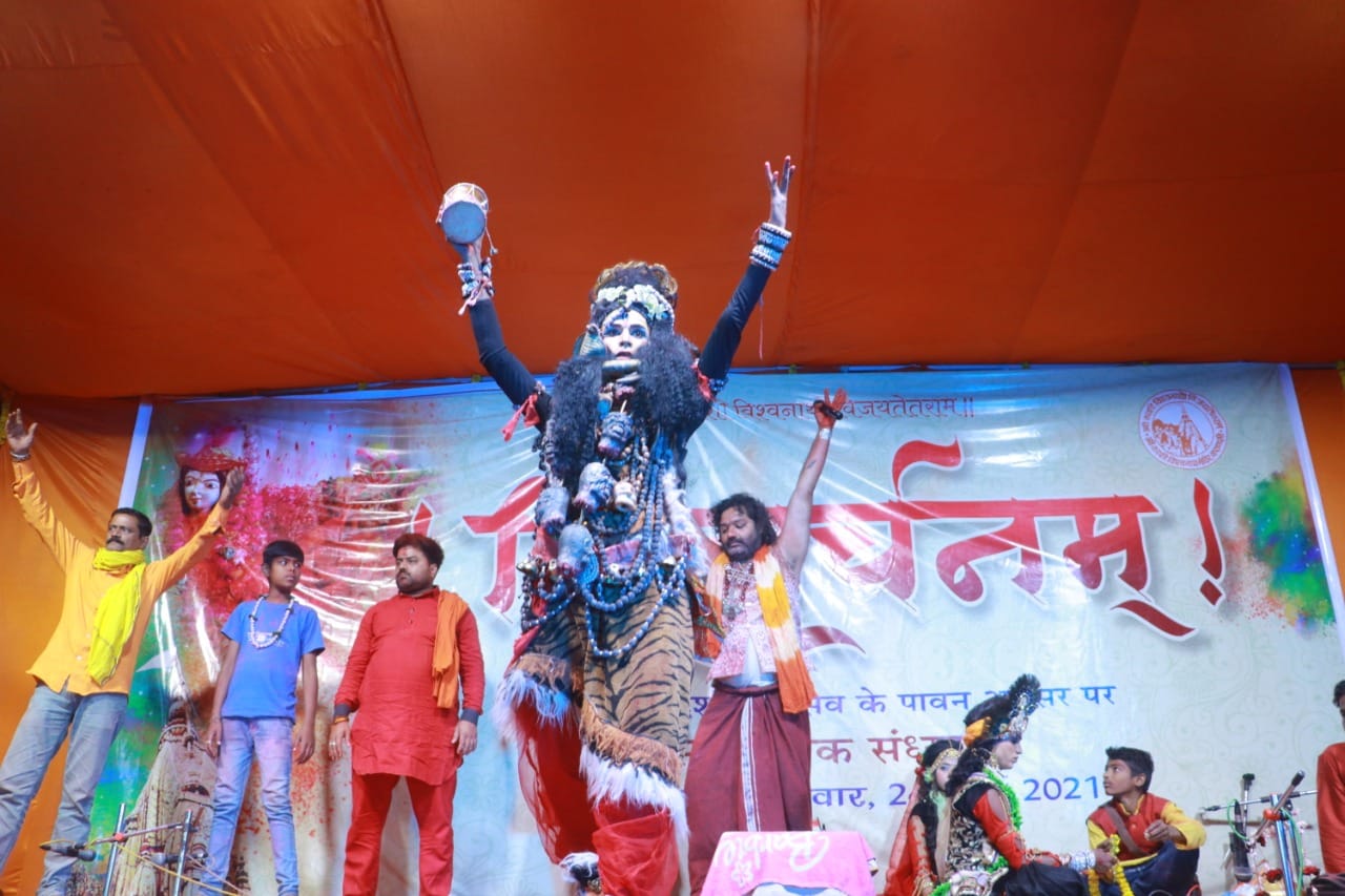 Rangabhari Ekadashi in Varanasi: grand aarti of Baba Kashi Vishwanath see the Shivarancham pictures