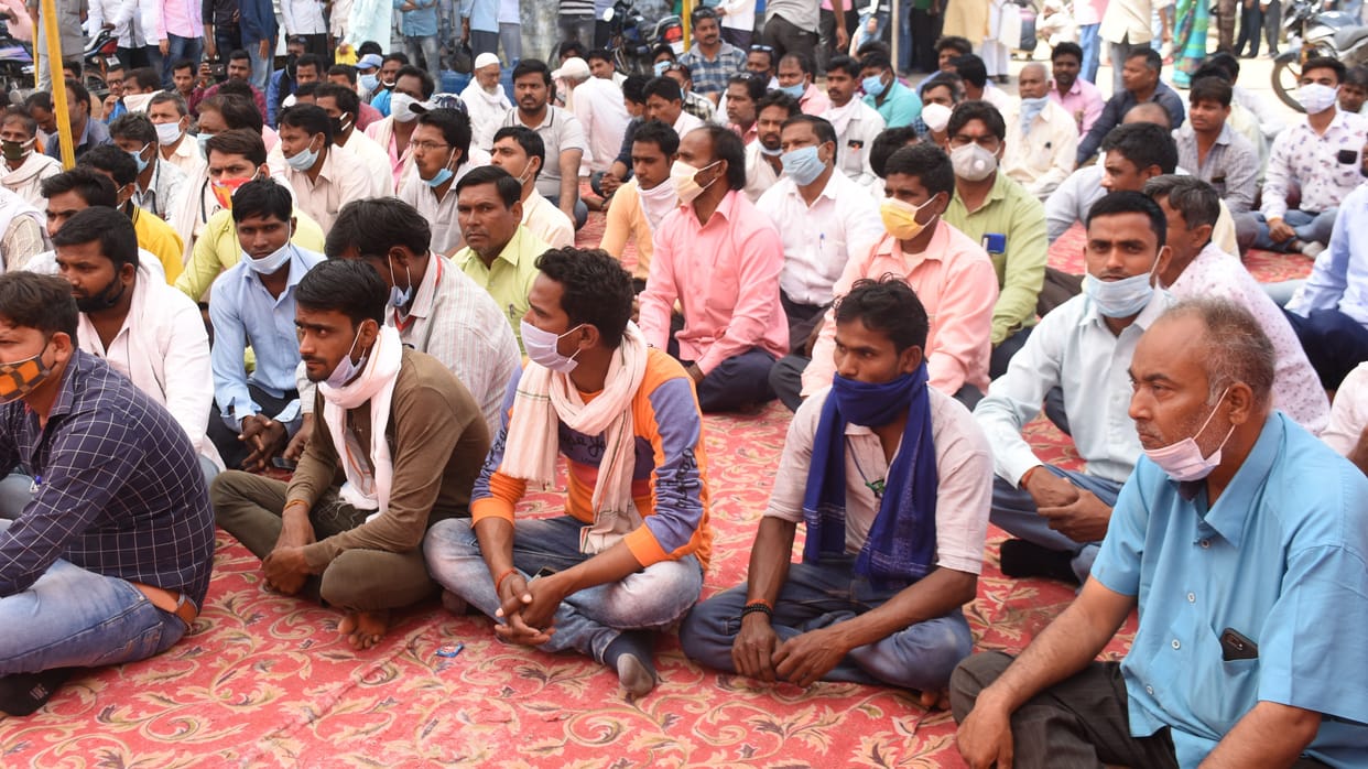bijali nigam workers protested