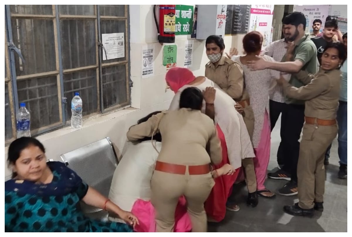 Up Cop Shot Dead In Agra Crime News