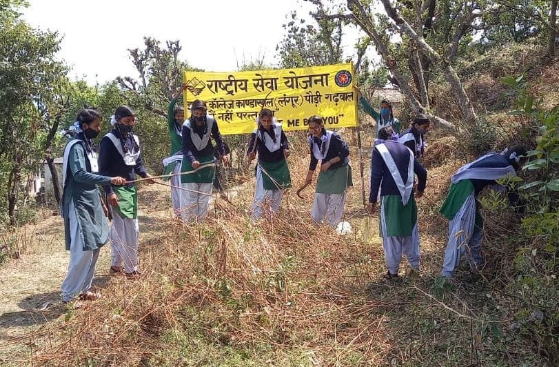 Nukkad drama gives message of intoxicated Uttarakhand