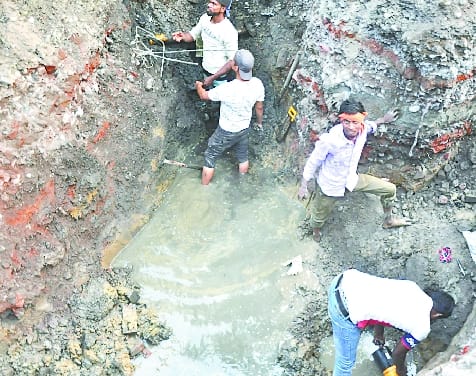 Holi arrangements .. dust-mud and jam
