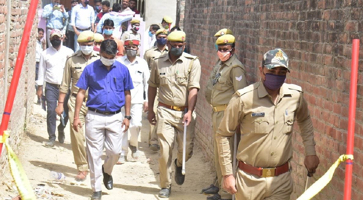 Man in unrequited love killed girls mother and her sister both dead body buried in house in jaunpur up