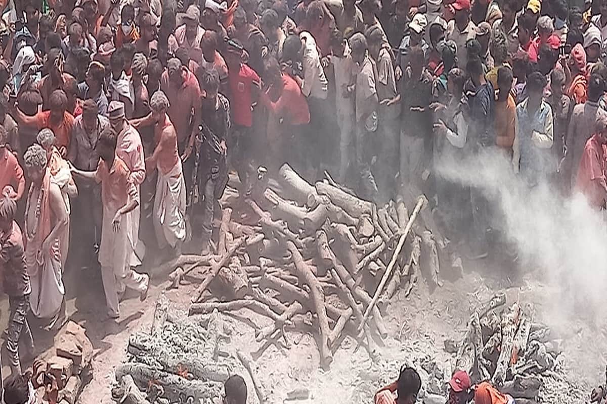 Mahadev played Chita Bhasma ki Holi at mahashamshan Manikarnika Ghat