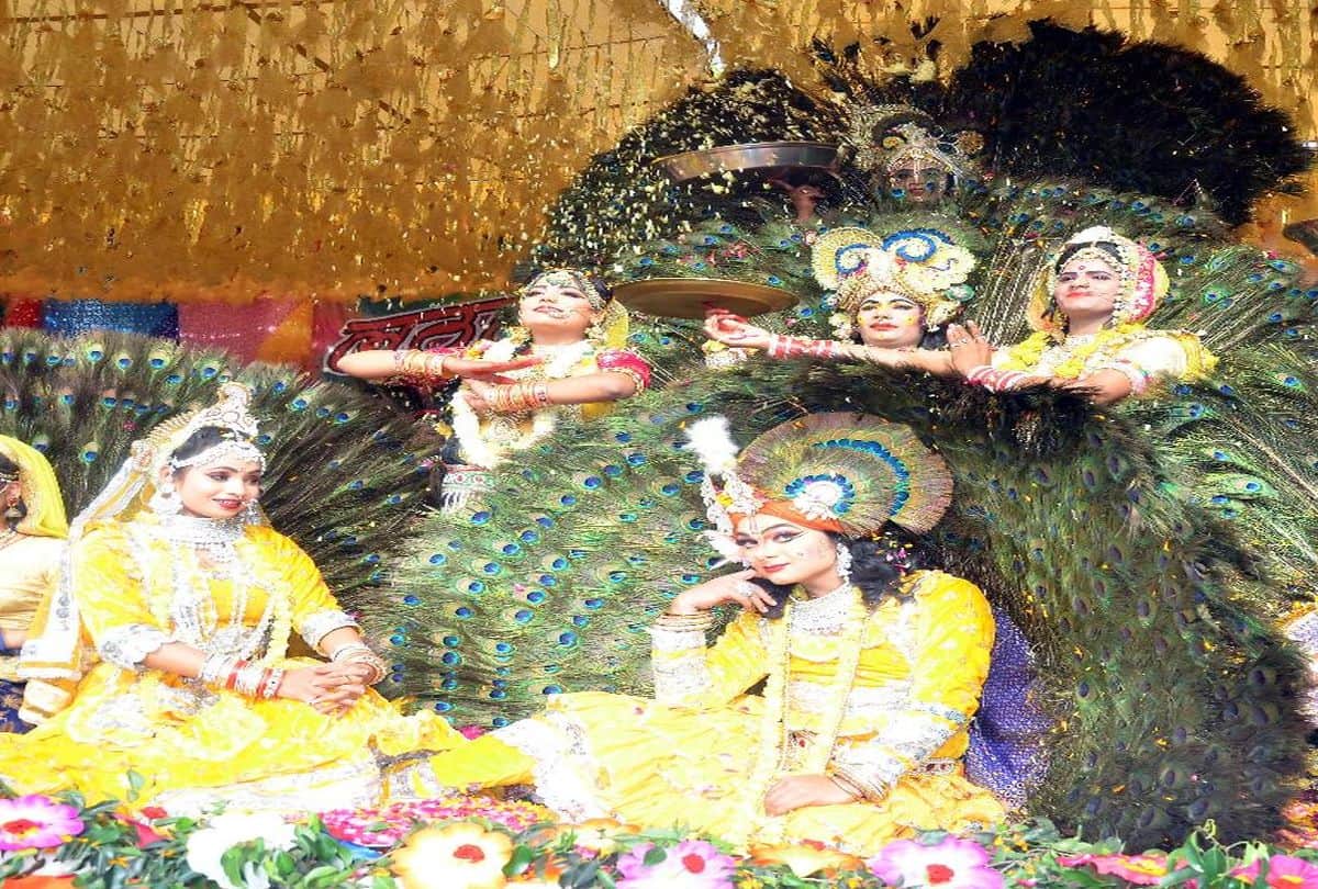 holi celebrated on shri krishna janmabhoomi in mathura