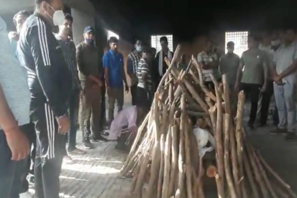 Funeral held in Meerut after death of Hawaldar Manoj Sisodia in Arunachal Pradesh and see photos