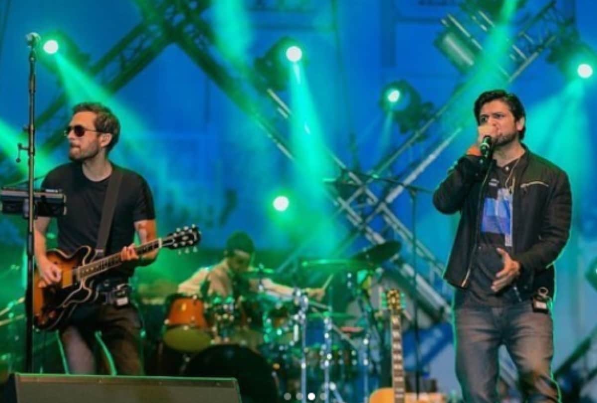 Pakistani music band Strings announced the end of the band