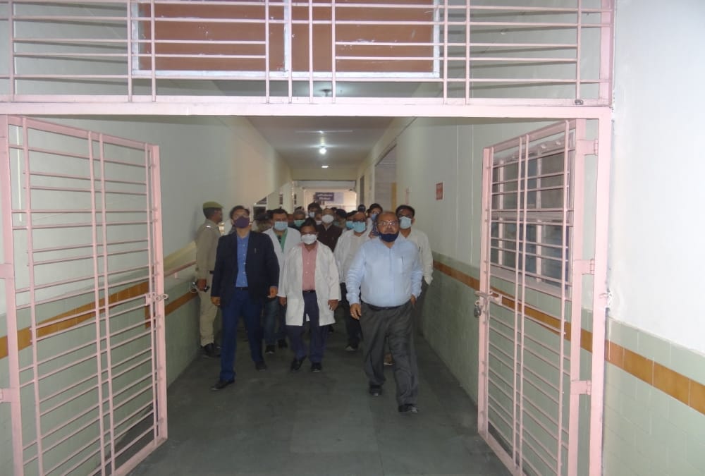 Rishikesh News: Bad Condition Hospital Became Clean During Uttarakhand Chief Secretary om Prakash Visit Photos