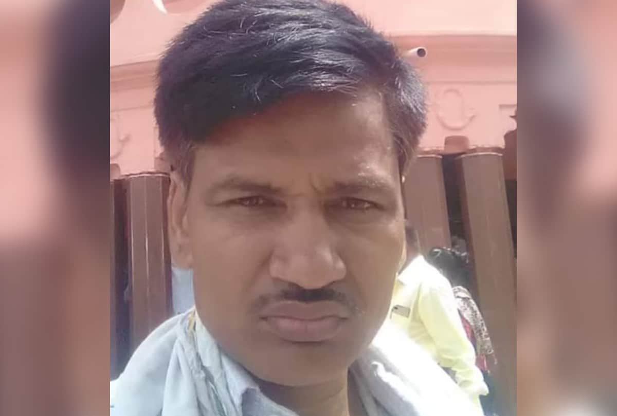 Police Department Gave One Day Salary To Martyr Prashant Yadav Family