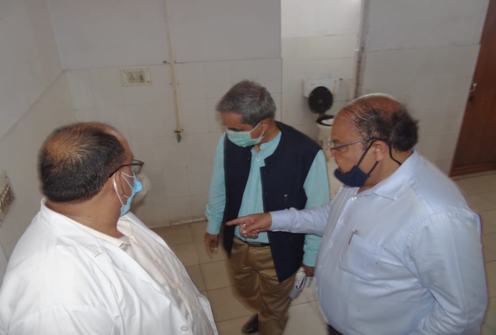 Rishikesh News: Bad Condition Hospital Became Clean During Uttarakhand Chief Secretary om Prakash Visit Photos