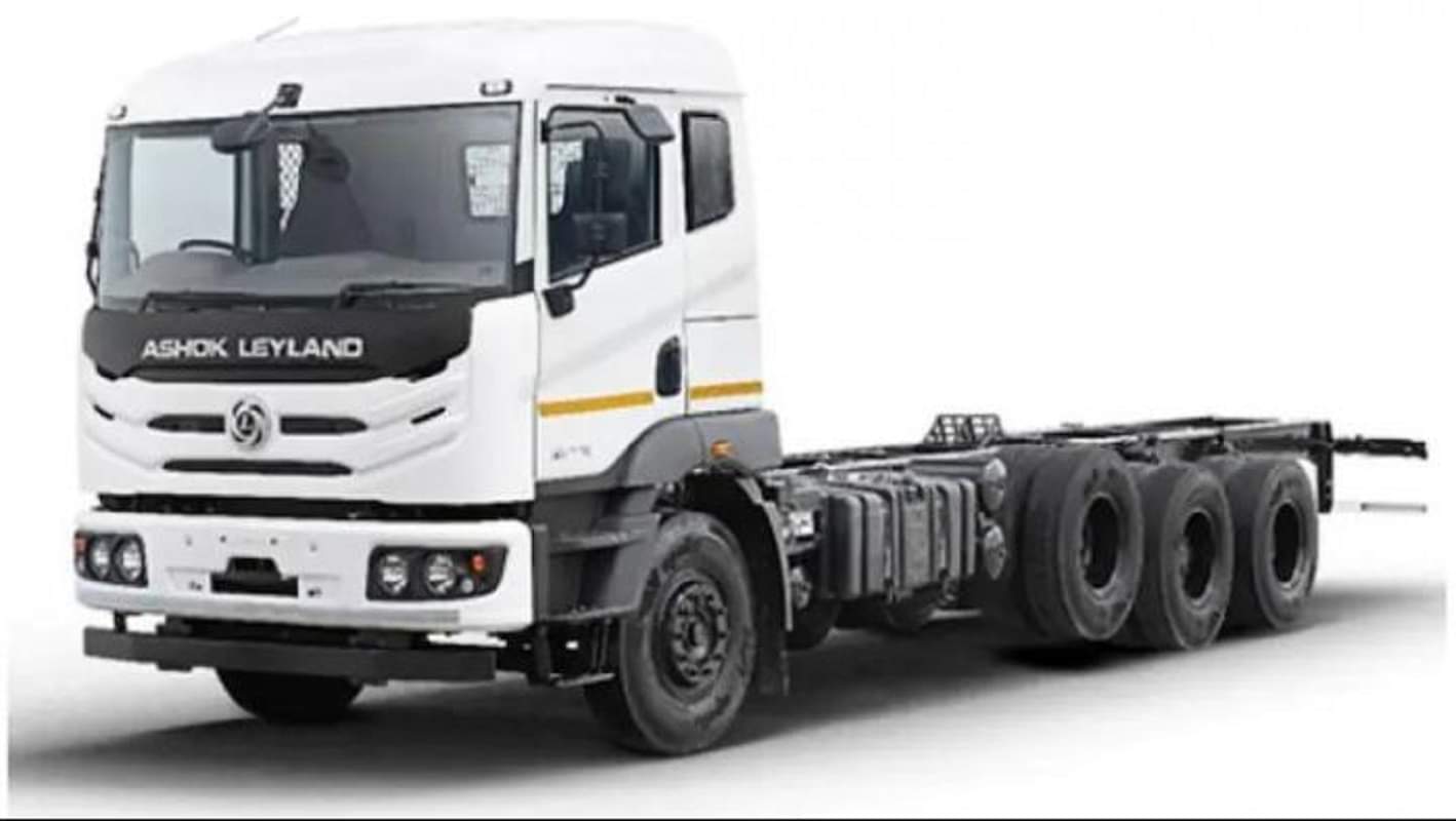 How was the demand for commercial vehicles in August 2023, know how much units were sold in india