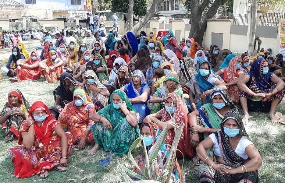,the villagers suronders the police station