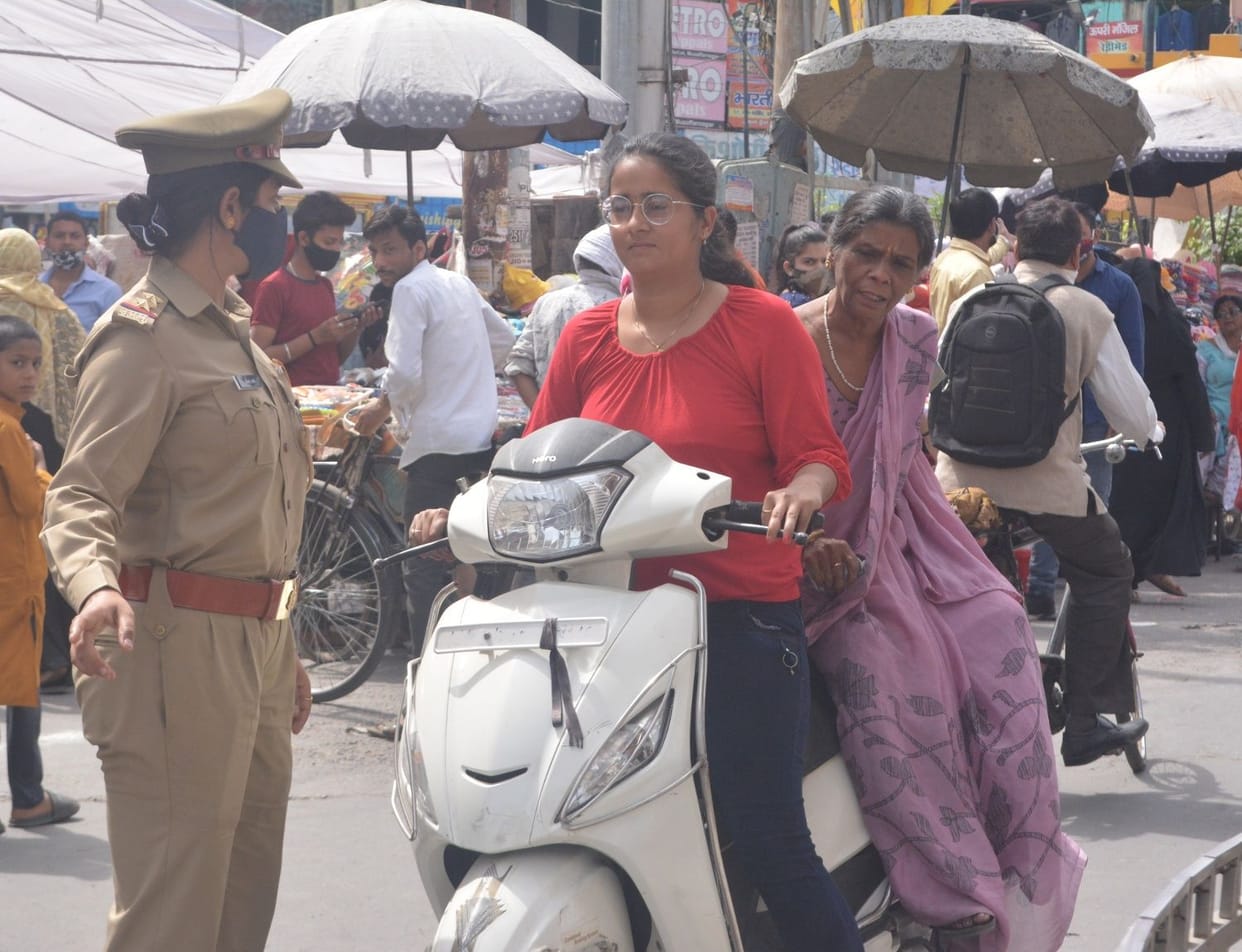 Police cut 310 challans for not wearing masks
