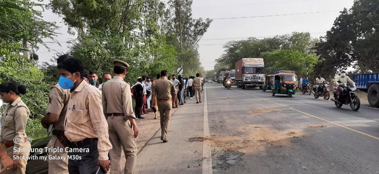 pilgrim going to vrindavan died in road accident