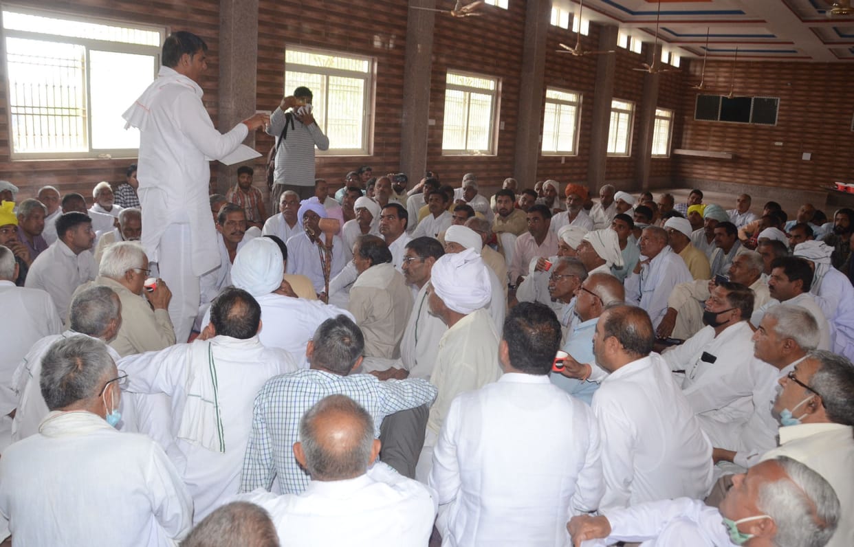 Farmers today will be jam the railway tracks in Fatehgarh and ten road in district