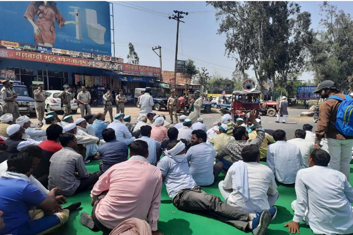 Chakka jam in opposition to agricultural laws, tractors parked on the middle highway, ready for long battle