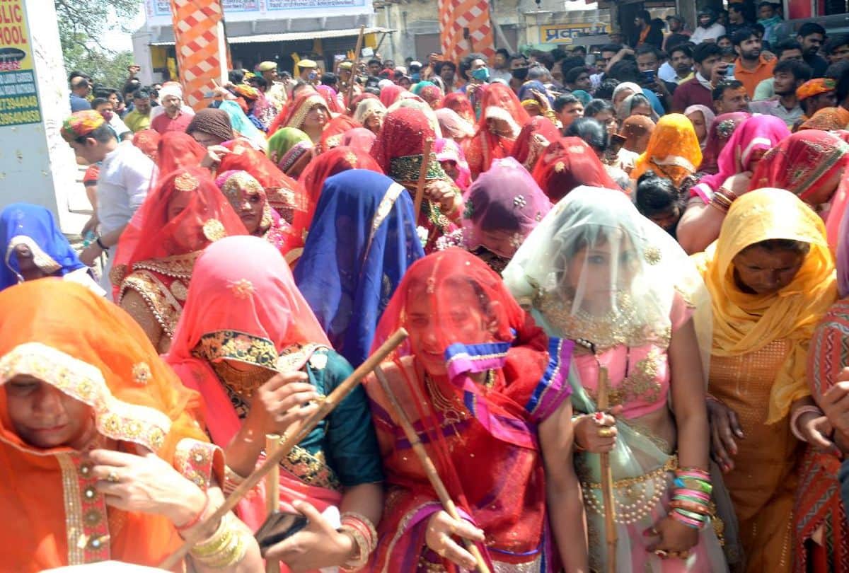 chhadimar holi celebration in lord krishna village gokul in mathura