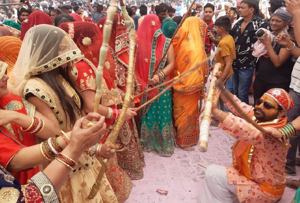 chhadimar holi celebration in lord krishna village gokul in mathura