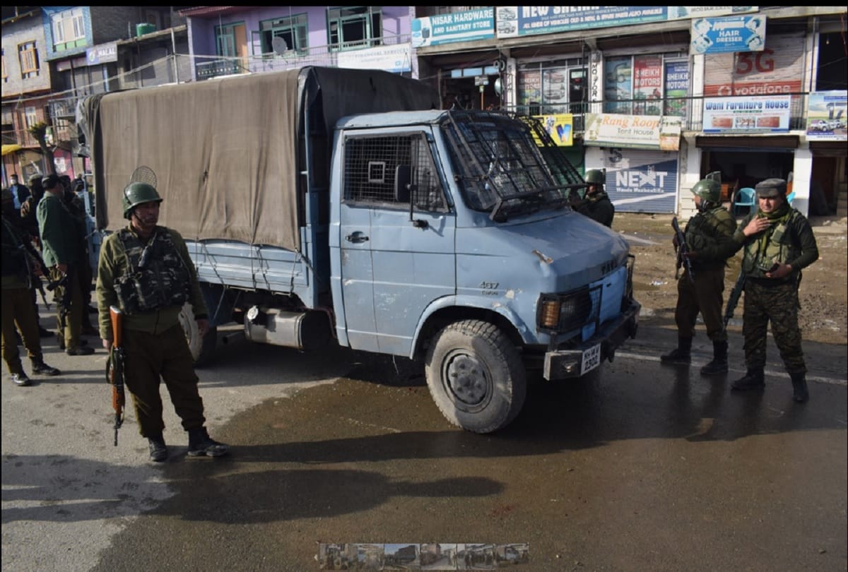 Jammu and Kashmir CRPF constable Jagganath Roy who was injured in Lawaypora terror attack succumbed to his injuries at a hospital today
