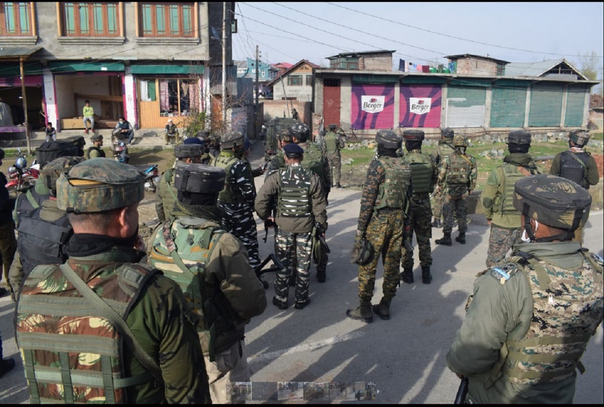 Increased deployment of security forces in Srinagar after recent terrorist incidents, Umar and Mehbooba got angry