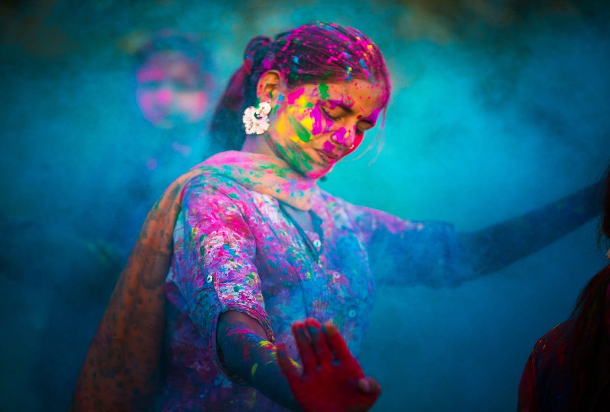 Happy Holi 2021 These special precautions should be taken by pregnant women