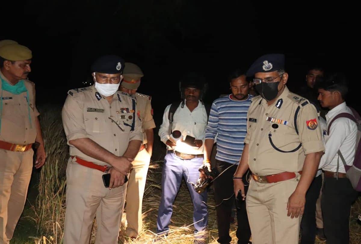 police teams searching for the accused of inspector murder