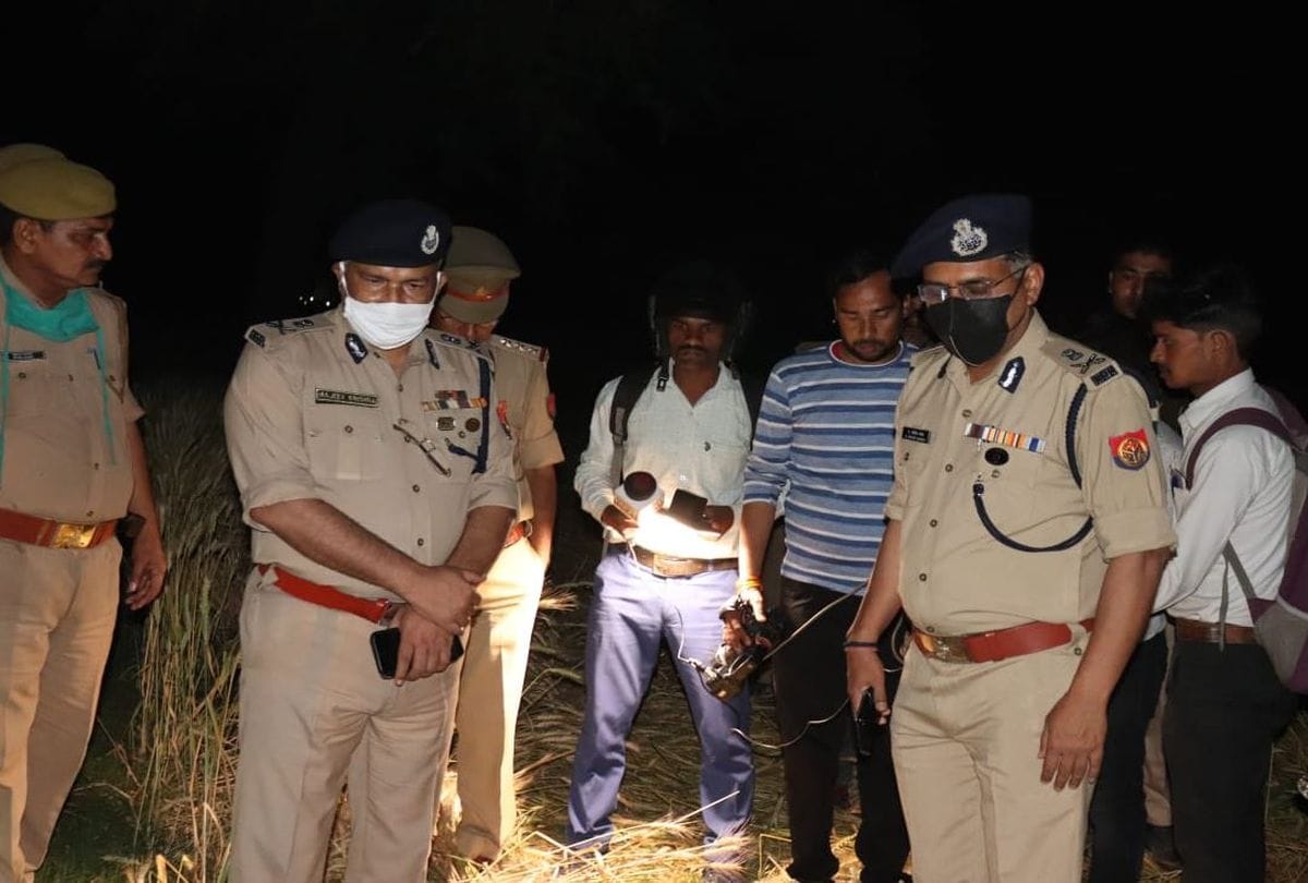 police teams searching for the accused of inspector murder