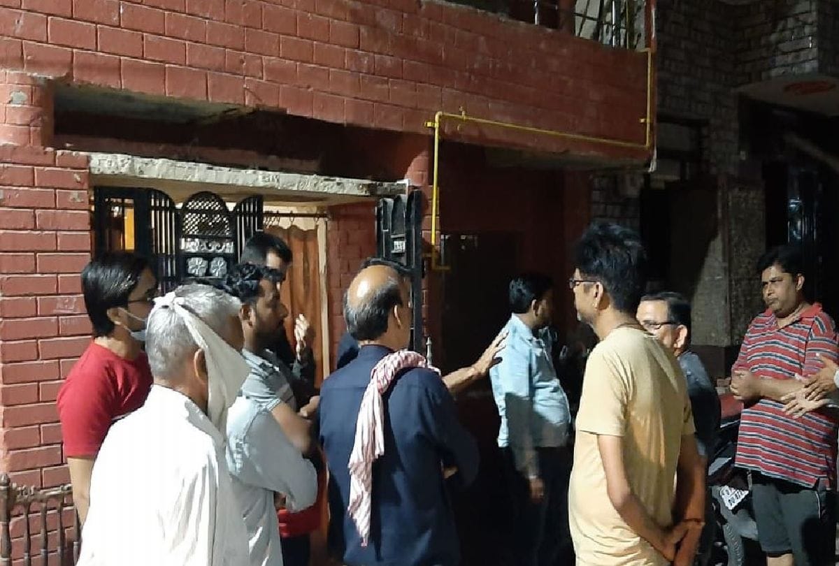 husband murdered wife in agra