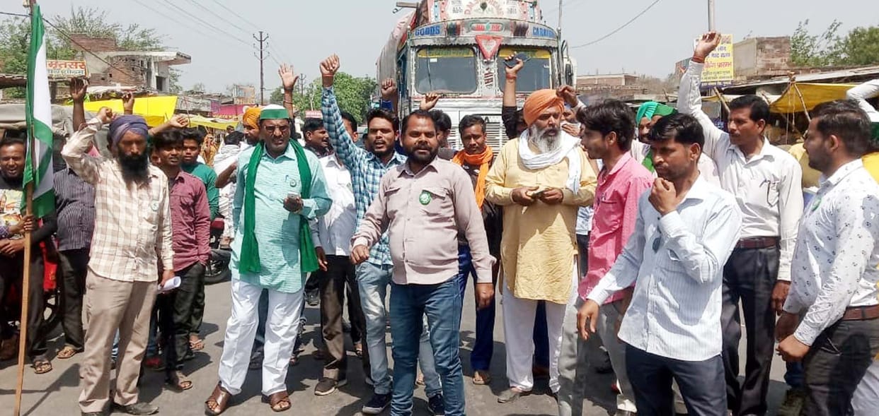 Farmers protest Bharat Band