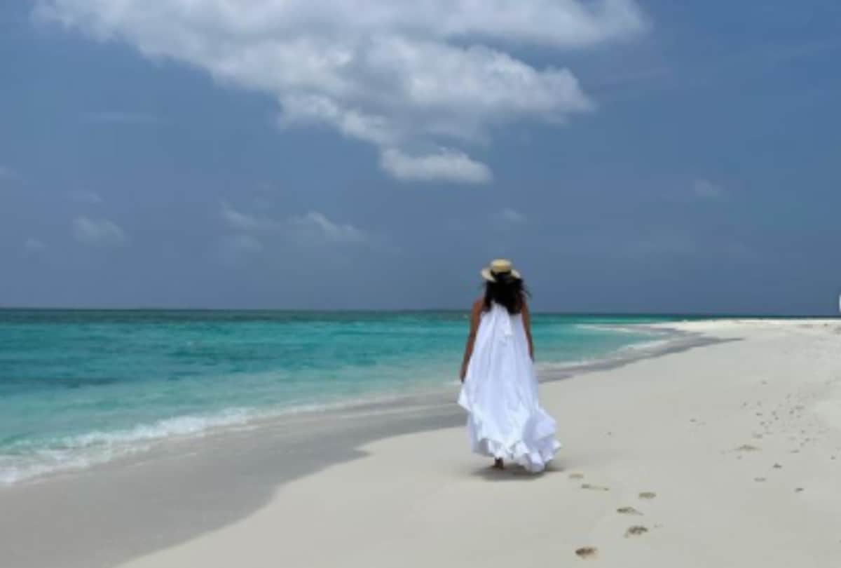dia mirza on her honeymoon with husband vaibhav rekhi in maldives wearing green bikini top with sheer white jacket