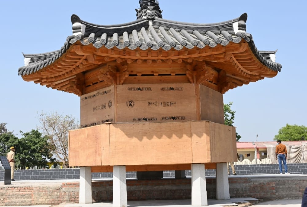 South Korea defence miniter visits Ayodhya.