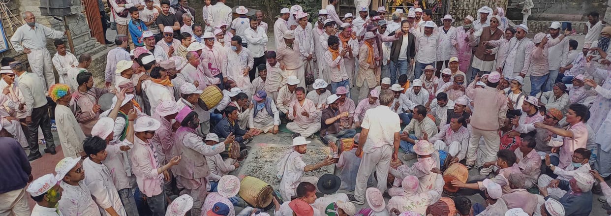 Holi songs resonate with Bagnath Dham