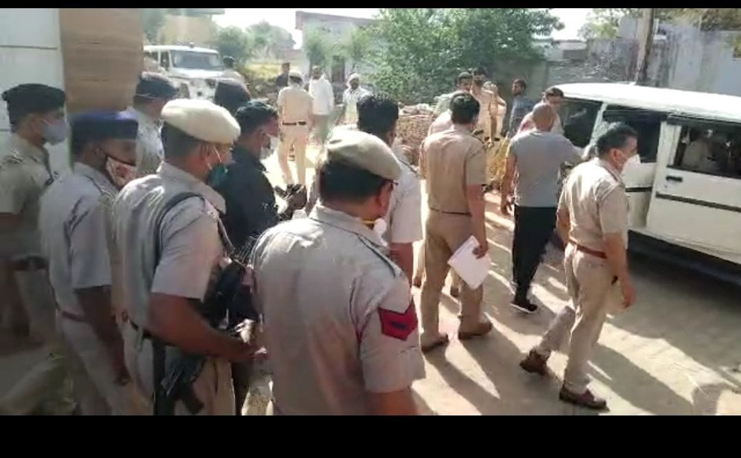 Gangster Surendra alias Chiku arrested with brother-in-law