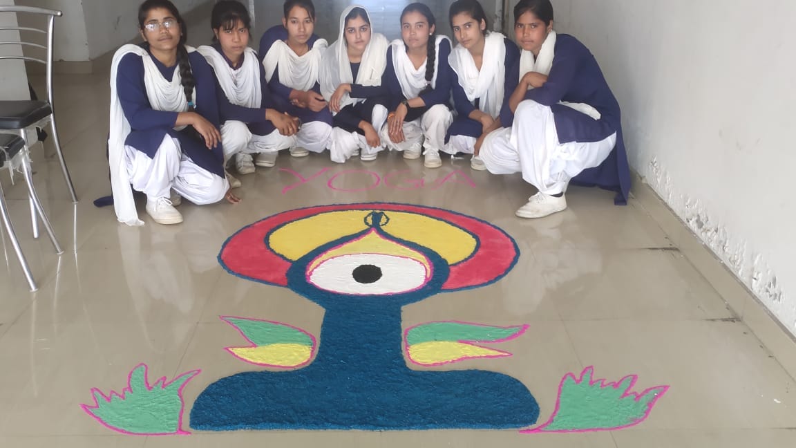Holi celebrates colleges in Rangotsav