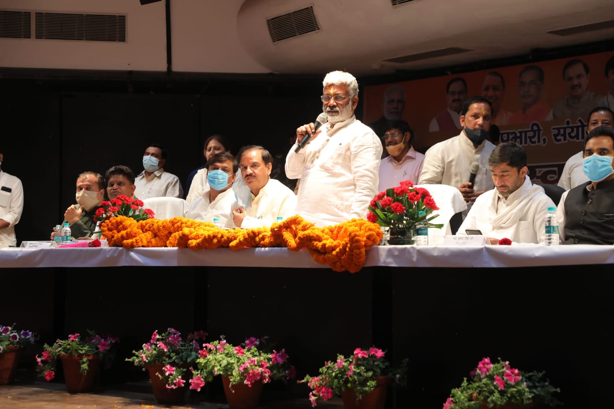 SP-BSP leaders do politics to become rich: Swatantra Dev