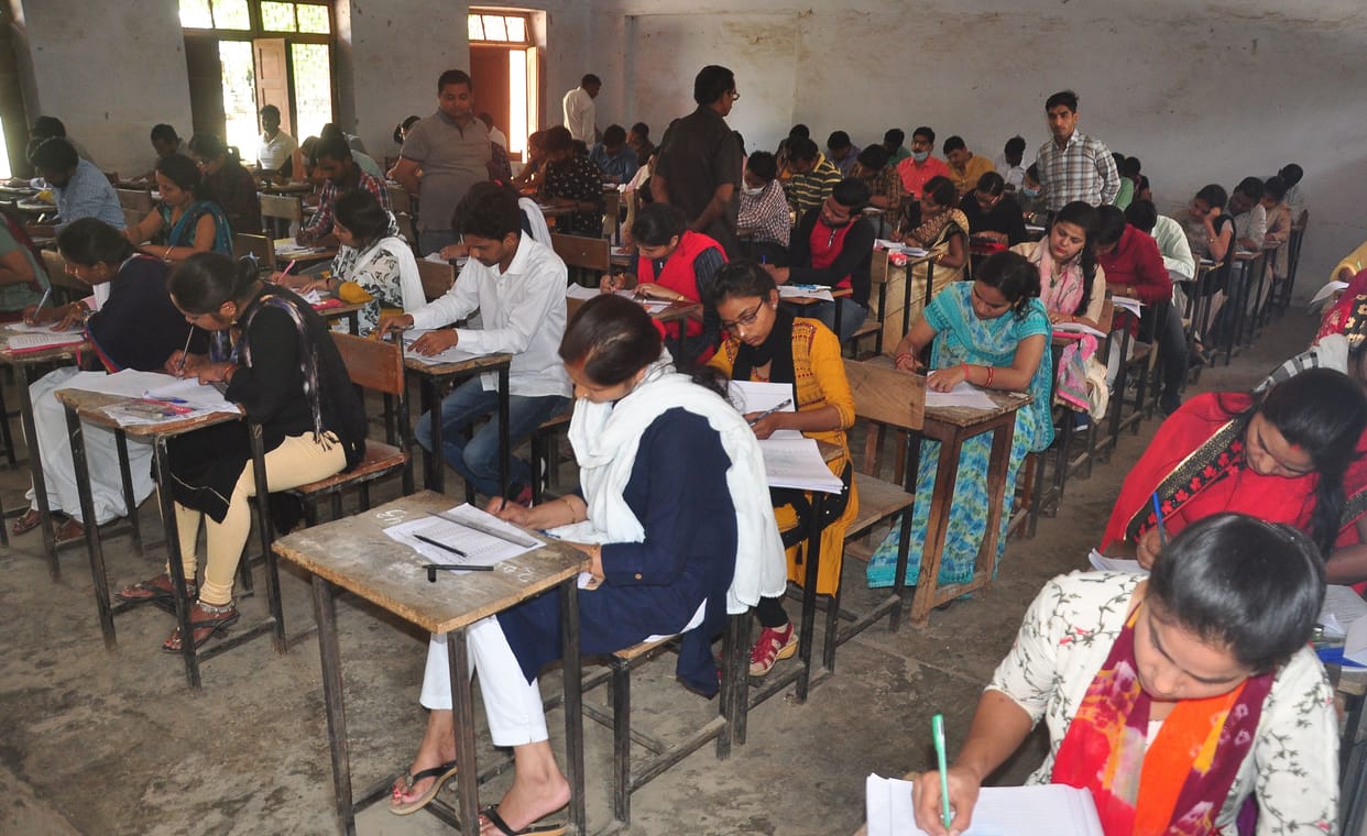 10 students resticated during exam in ufm activity