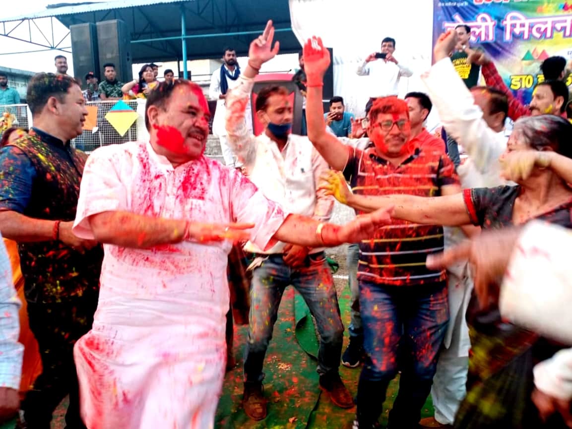 uttarakhand forest minister harak singh rawat holi dance, watch photos
