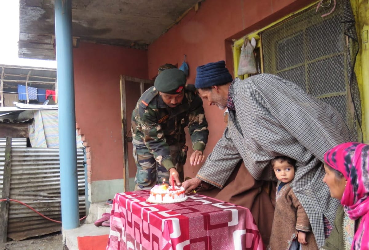 indian army celebrates birthday of veer naari In bandipora of kashmir
