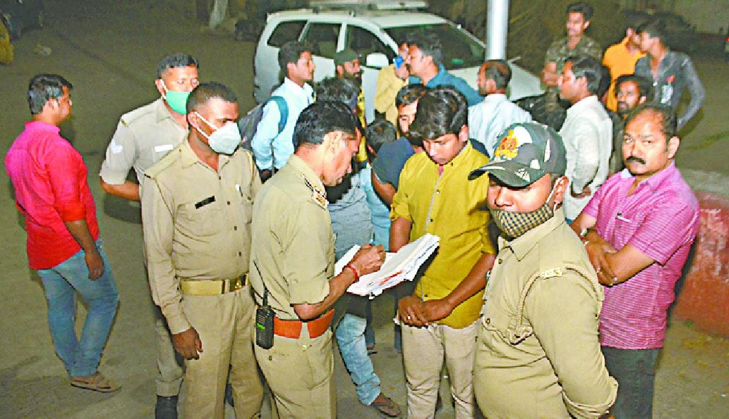 Varanasi: teenager crushes innocent child by speeding car, dies