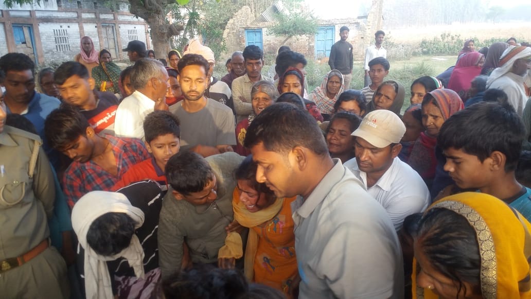Rajgir dead body found in forest in Azamgarh hotel operator commits suicide